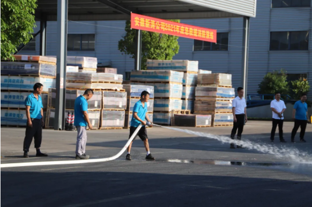 安徽新涛消防演练组织灭火.png 安徽新涛消防演练组织灭火.png