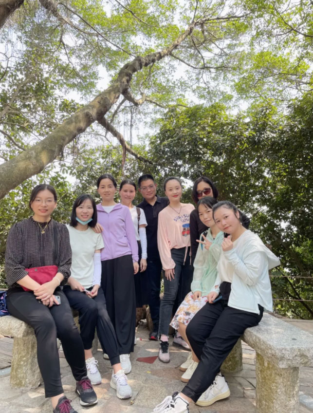 新涛团建春游.jpg 新涛团建春游.jpg