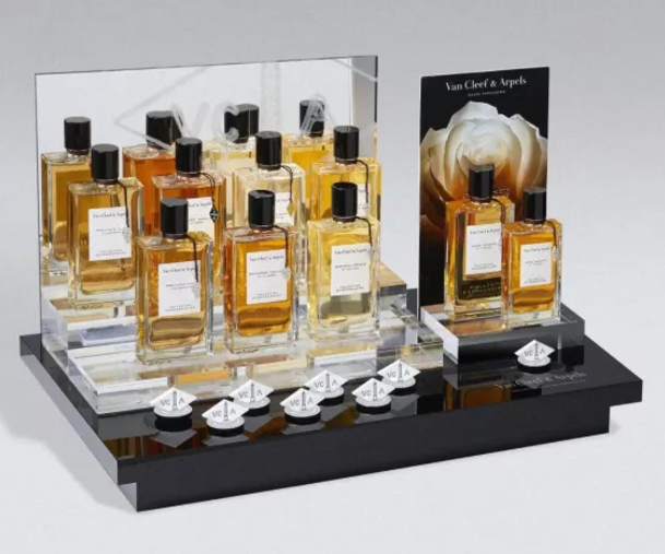 亚克力香水展示架.png